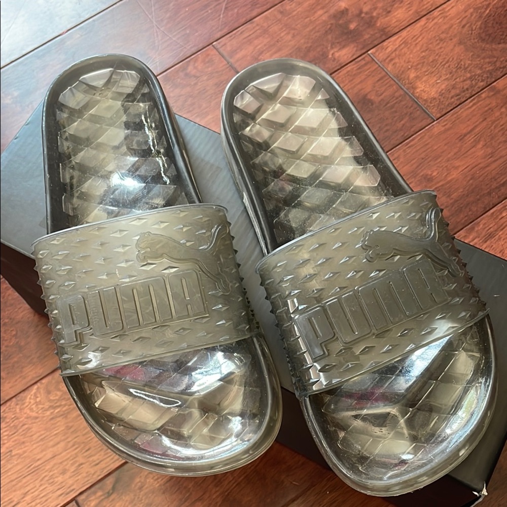 NIB Puma X Fenty Grey Clear Jelly Sliders 6.5